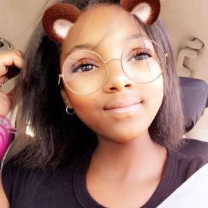 Meet your Posher, Raegan